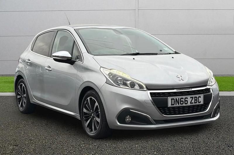 Used Peugeot 208 Allure Premium 2016 Silver Hatchback