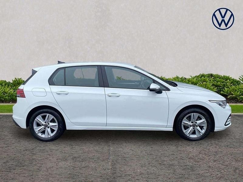 Used VW Golf VII Life 150 HP (110 kW) 2021 White Hatchback