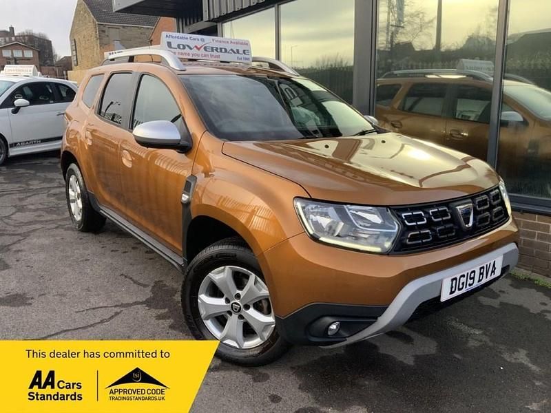 Orange Used 2019 Dacia Duster Comfort Hatchback | £7,595 (Fair price) - Image 1/4