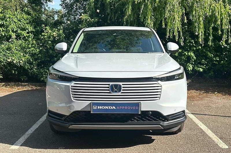 Used Honda HR-V Elegance 131 HP (96 kW) 2025 White SUV