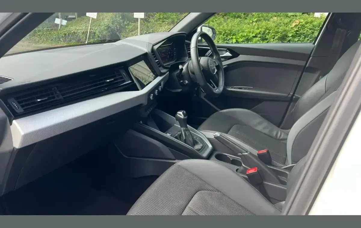 Begagnad Audi A1 S-Line 95 HK (69 kW) 2022 Vit SUV