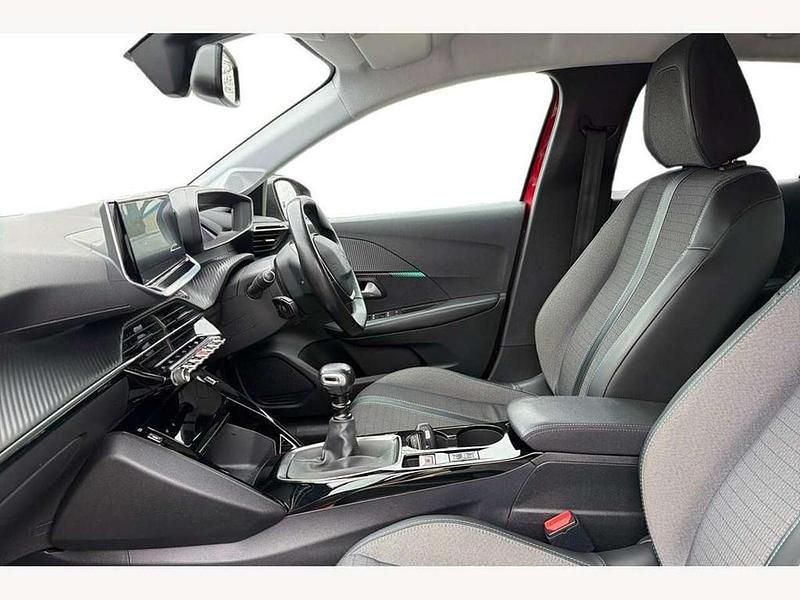 Used Peugeot 208 Allure Premium 101 HP (74 kW) 2020 Red Hatchback