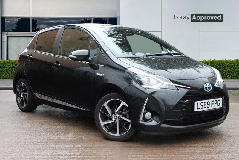 Used 2020 Toyota Yaris Hybrid Hatchback | £14,000 (Good price) - Image 1/4