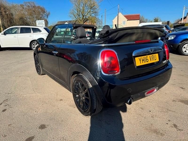 Begagnad Mini Cooper Cabriolet 2016 Svart Cab