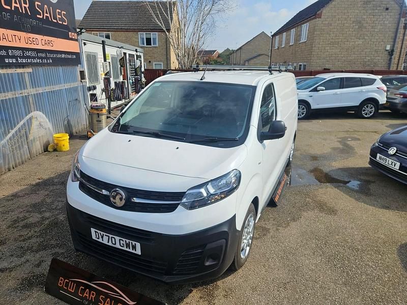 Used Vauxhall Vivaro Edition 120 HP (88 kW) 2020 White MPV