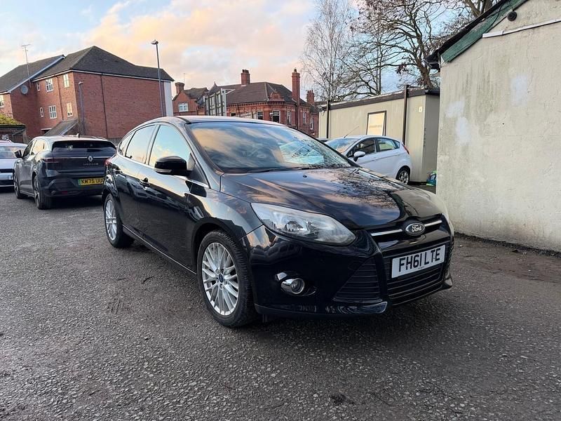 Used Ford Focus Zetec 115 HP (84 kW) 2012 Black Hatchback