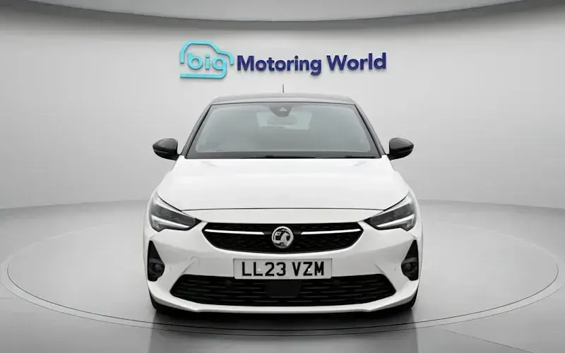 Used Vauxhall Corsa Ultimate 131 HP (96 kW) 2023 White Hatchback