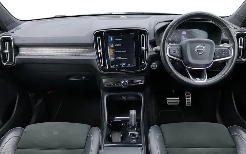 Used Volvo XC40 R-Design Pro 150 HP (110 kW) 2020 SUV