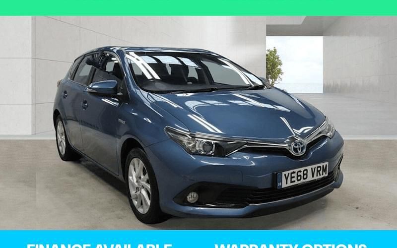 Używany Toyota Auris Hybrid 136 KM (100 kW) 2018 Hatchback