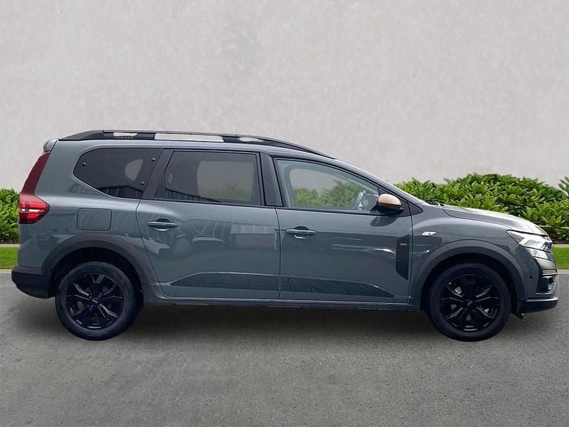 Used Dacia Jogger Extreme 110 HP (80 kW) 2023 Grey MPV