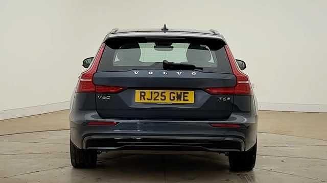 Used Volvo V60 Plus 350 HP (257 kW) 2025 Estate