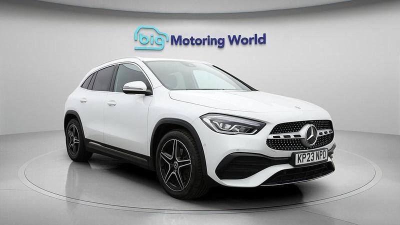 Used Mercedes GLA200 Executive 163 HP (119 kW) 2023 White SUV