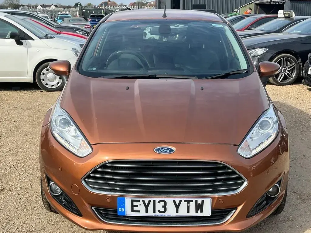 Used Ford Fiesta Titanium X 125 HP (91 kW) 2013 Yellow Hatchback
