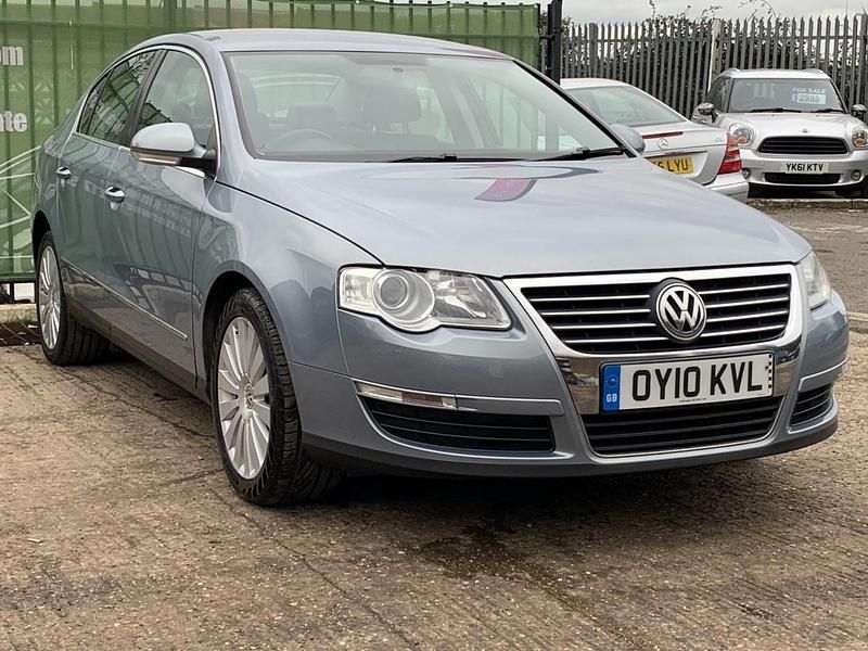 Usado VW Passat Highline 140 HP (102 kW) 2010 Cinzento Sedan