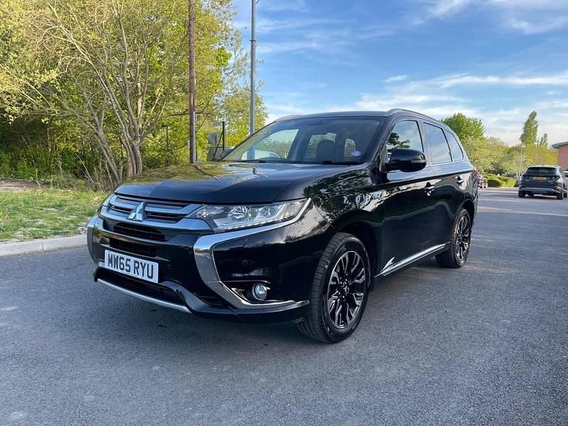 Begagnad Mitsubishi Outlander P-HEV 2015 Svart Kombi