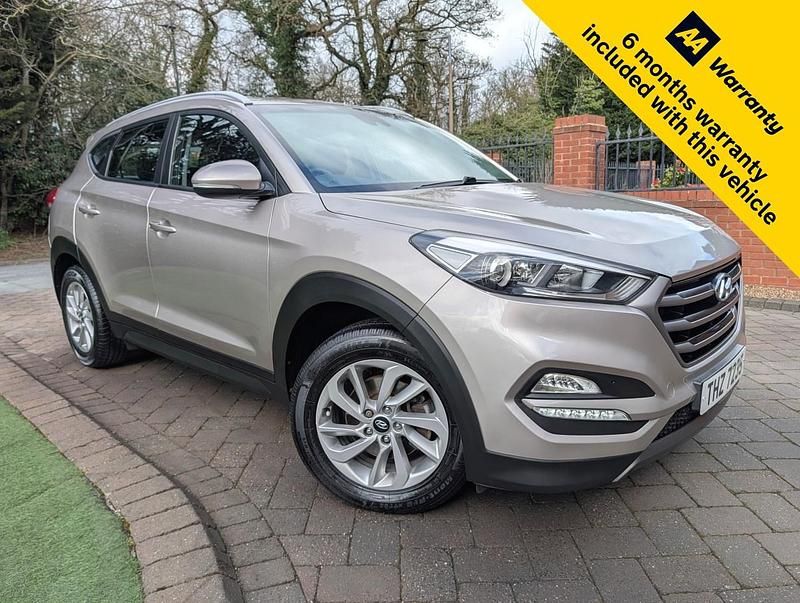 Used Hyundai Tucson SE 116 HP (85 kW) 2015 White sand SUV