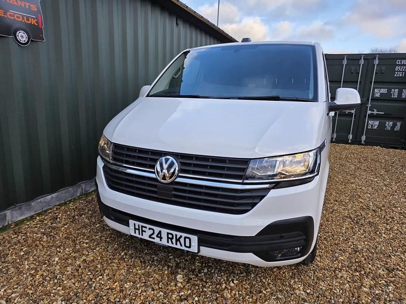 Used VW Transporter Highline 150 HP (110 kW) 2024 White Van