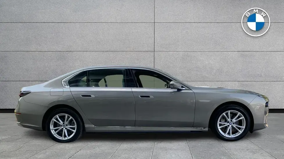 Used BMW i7 Comfort Edition 330 kW (449 HP) 2024 Grey Sedan
