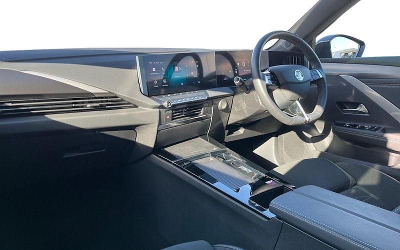 Used Vauxhall Astra Ultimate 131 HP (96 kW) 2026 Hatchback