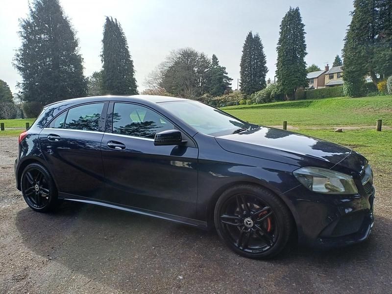 Used Mercedes A180 AMG line 2018 Blue Hatchback