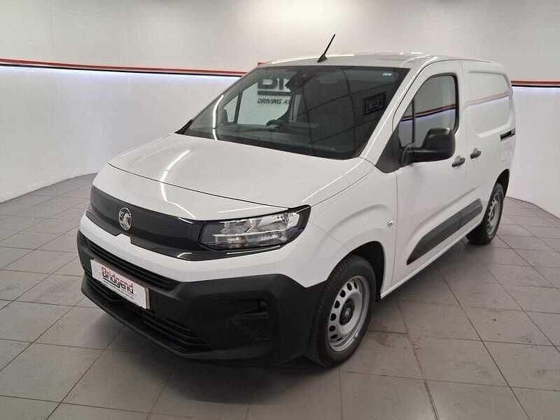 Used Vauxhall Combo S 100 HP (73 kW) 2024 White MPV