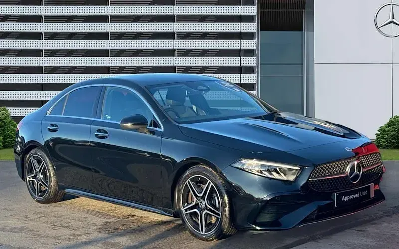 Begagnad Mercedes A200 Executive 163 HK (119 kW) 2025 Sedan