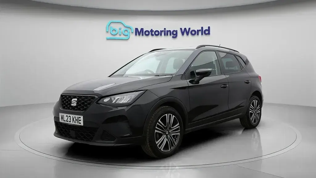 Begagnad Seat Arona SE 95 HK (69 kW) 2023 Svart SUV