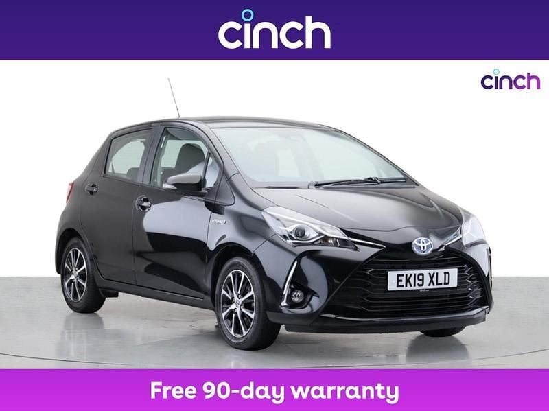 Black Used 2019 Toyota Yaris Hybrid Hatchback | £13,049 (Good price) - Image 1/3