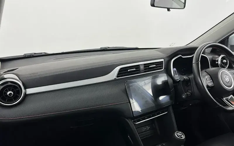 Usado MG ZS Exclusive 106 HP (77 kW) 2024 SUV