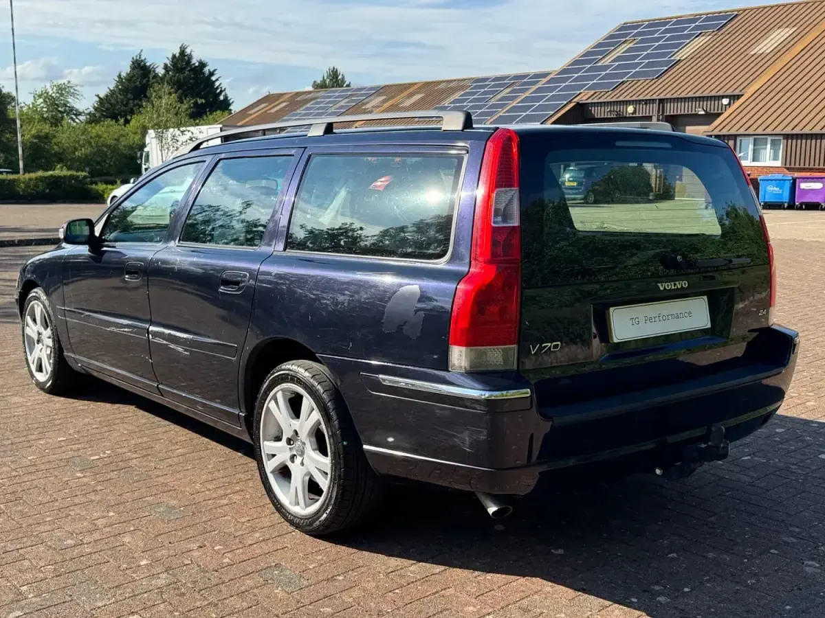 Used Volvo V70 SE 2006 Blue Estate