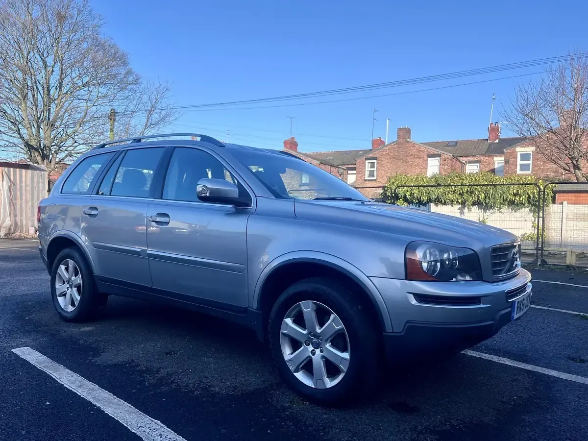 Used Volvo XC90 SE 200 HP (147 kW) 2011 Silver SUV