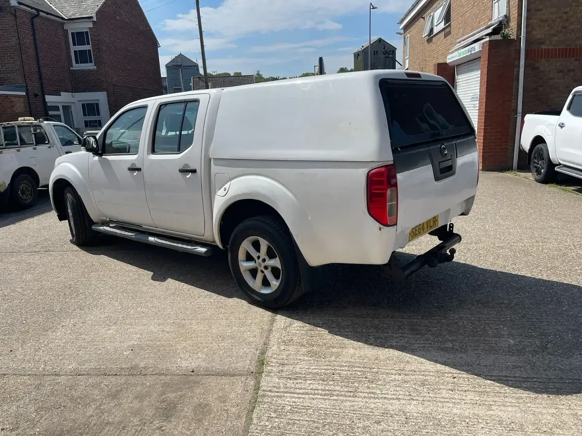 Used Nissan Navara Visia 2015 White Pickup