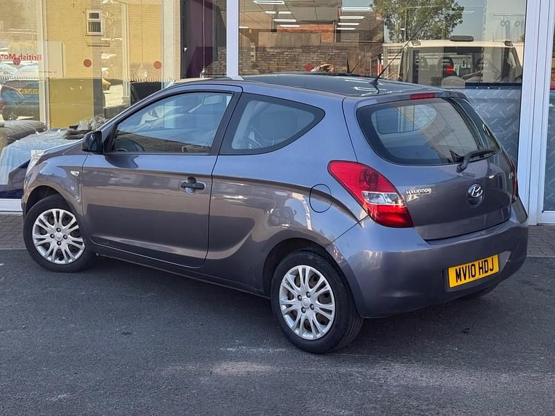 Używany Hyundai i20 Classic 78 KM (57 kW) 2010 Szary Hatchback
