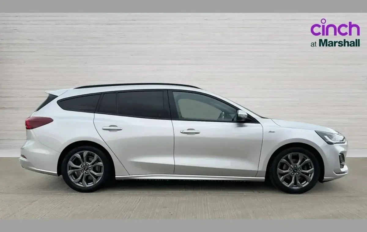 Used Ford Focus ST-Line 123 HP (90 kW) 2024 Silver Estate