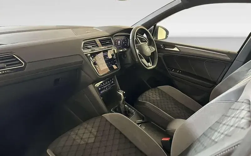 Used VW Tiguan R-line 150 HP (110 kW) 2023 Blue SUV