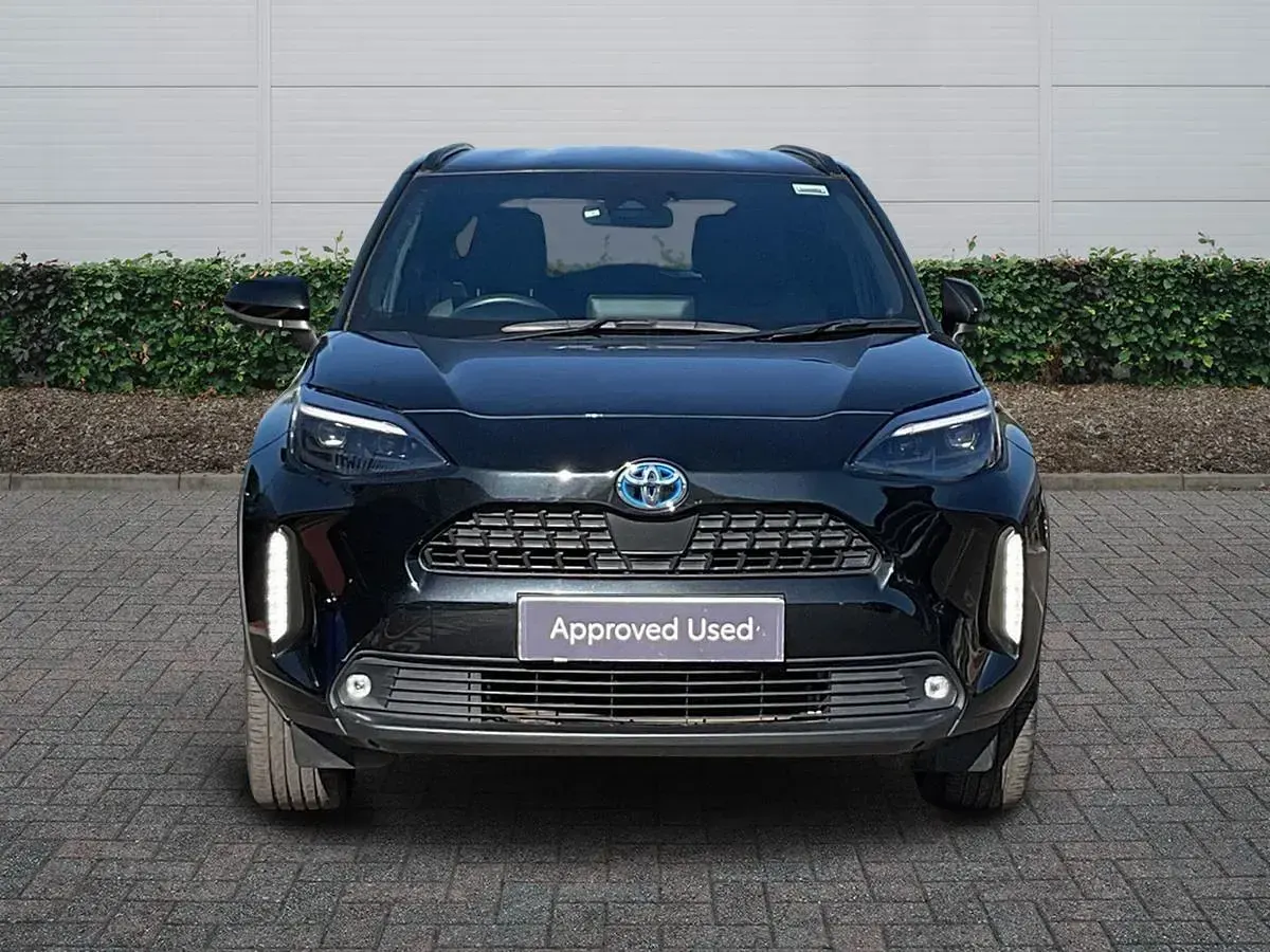 Used Toyota Yaris Hybrid Design 2024 Black Estate