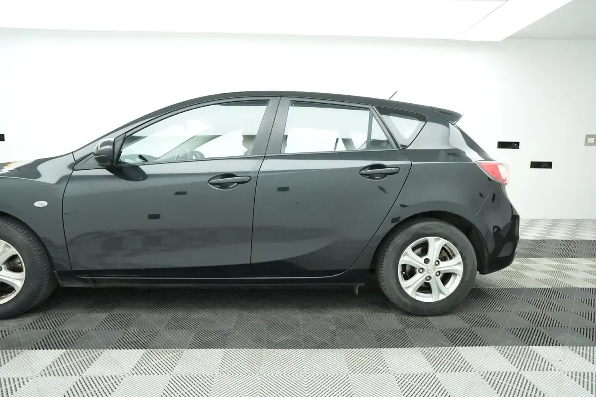 Used Mazda 3 2012 Black Hatchback