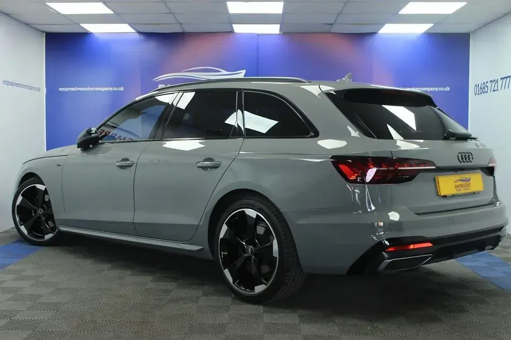Used Audi A4 Black Edition 150 HP (110 kW) 2020 Grey Estate