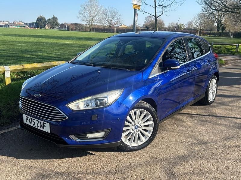 Used Ford Focus Titanium X 125 HP (91 kW) 2015 Blue Hatchback