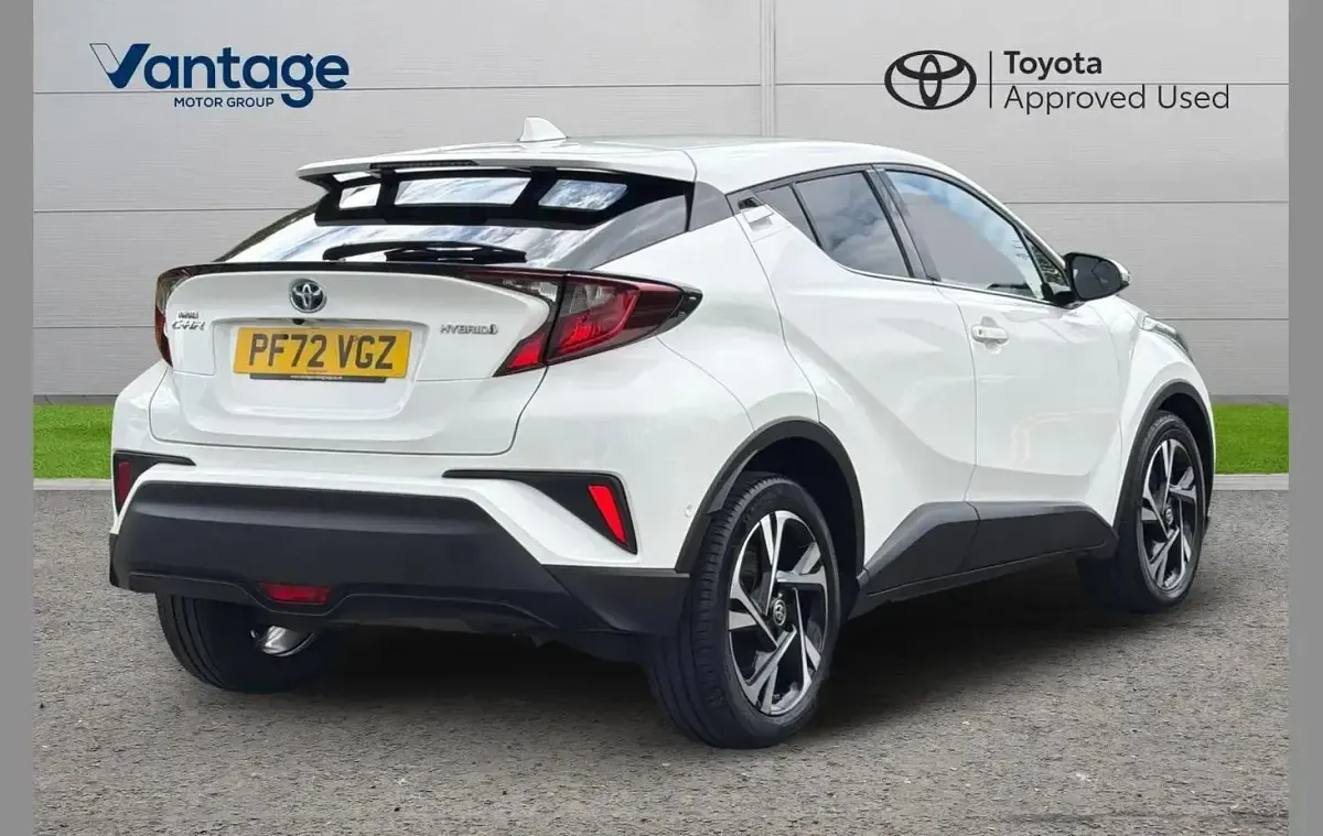 Used Toyota C-HR Design 120 HP (88 kW) 2023 White SUV