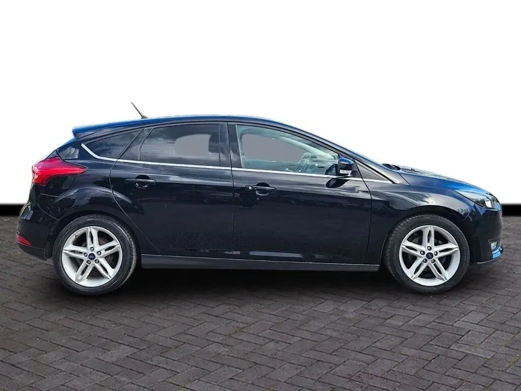 Used Ford Focus Titanium 125 HP (91 kW) 2018 Black Hatchback