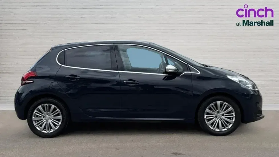Used Peugeot 208 Allure 110 HP (80 kW) 2017 Grey Hatchback