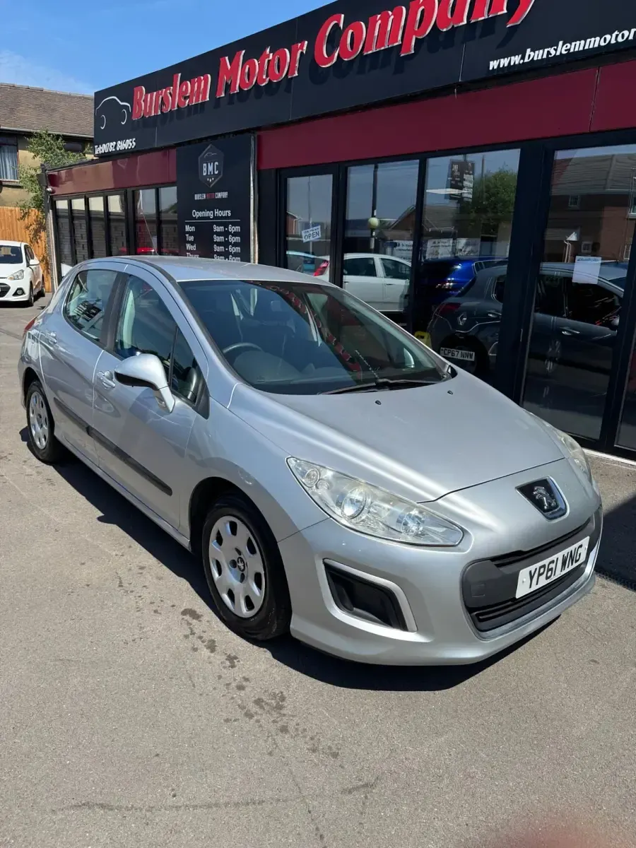 Used Peugeot 308 Access 98 HP (72 kW) 2012 Silver Hatchback