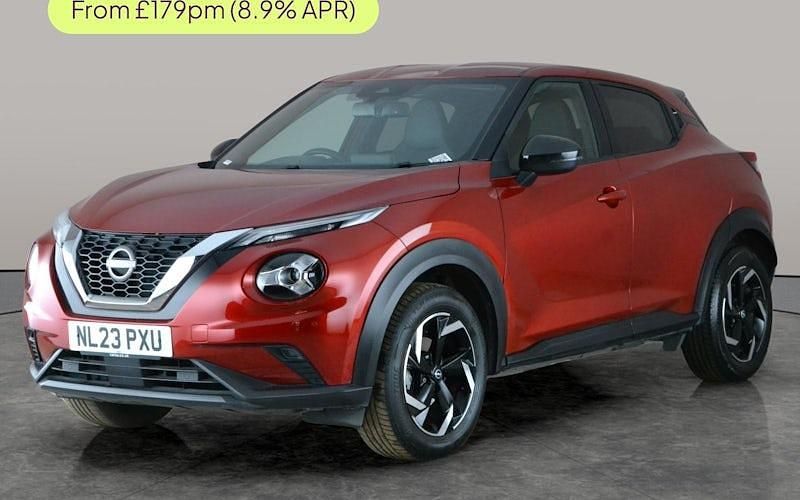 Used Nissan Juke N-Connecta 114 HP (83 kW) 2023 Red SUV