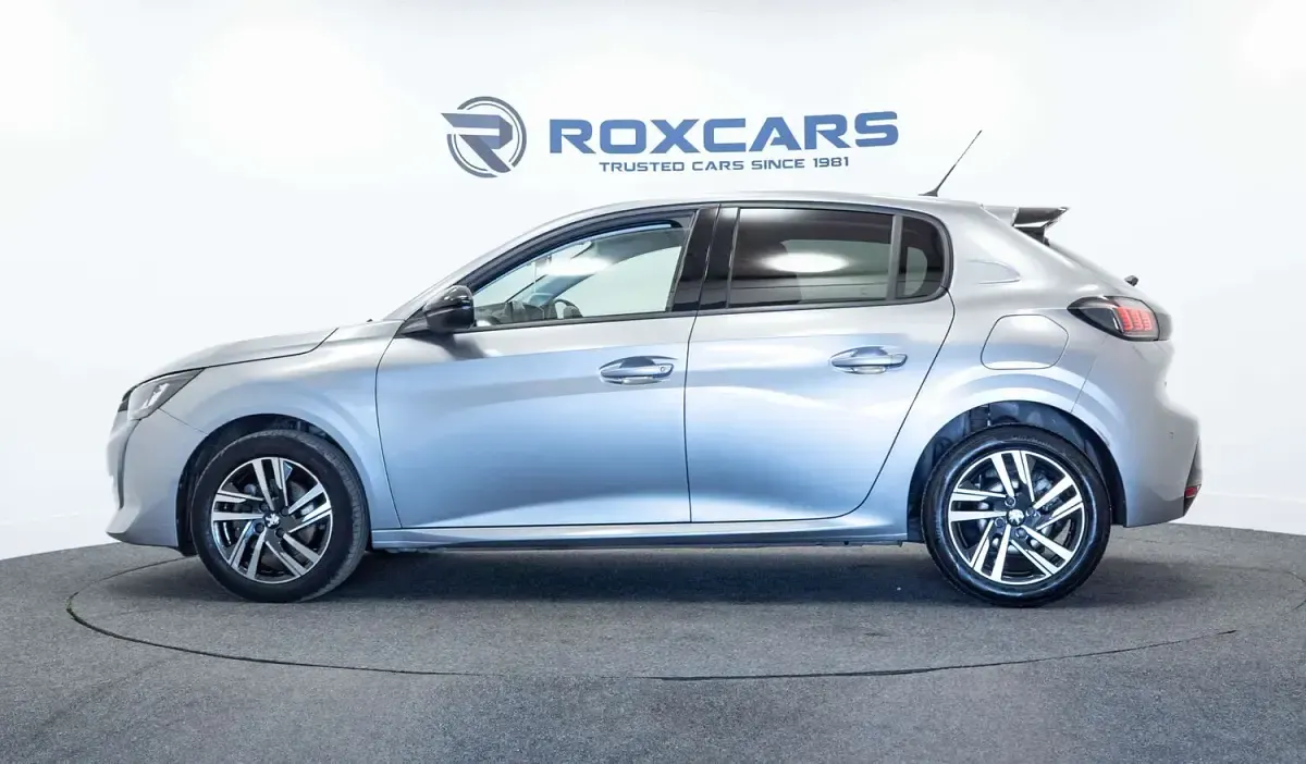 Used Peugeot 208 Allure+ 100 HP (73 kW) 2024 Grey Hatchback