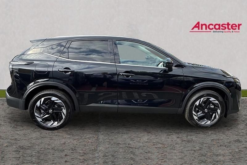 New Nissan Qashqai N-Connecta 138 HP (101 kW) 2025 Black SUV