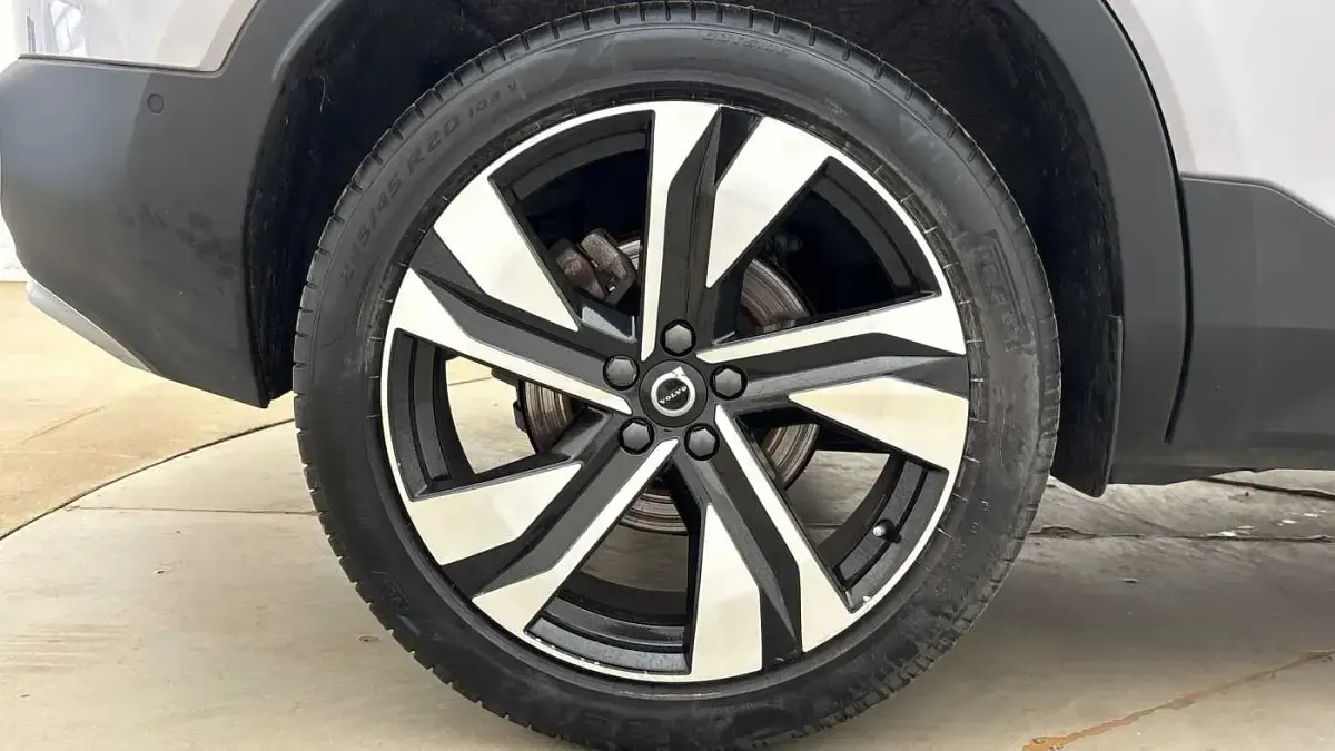 Used Volvo XC40 Ultra 161 HP (118 kW) 2026 SUV