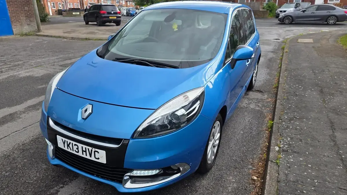Used Renault Scénic III Dynamique 110 HP (80 kW) 2013 Blue MPV