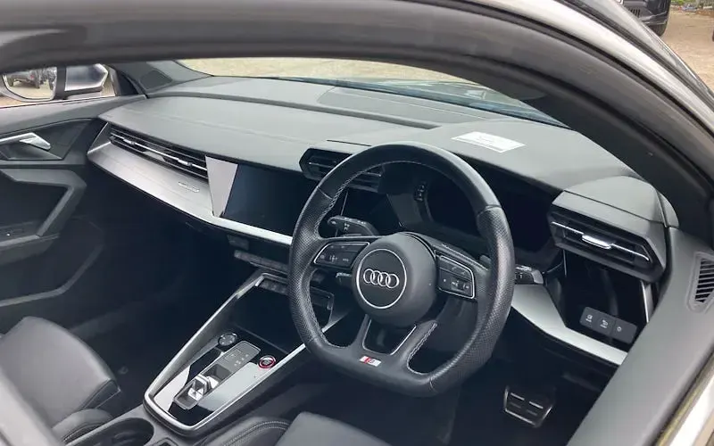 Used Audi S3 Sportback Comfort 310 HP (228 kW) 2021 Black Hatchback