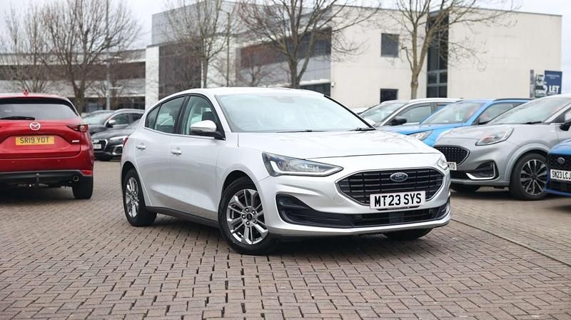 Used Ford Focus Titanium 155 HP (114 kW) 2023 Silver Hatchback